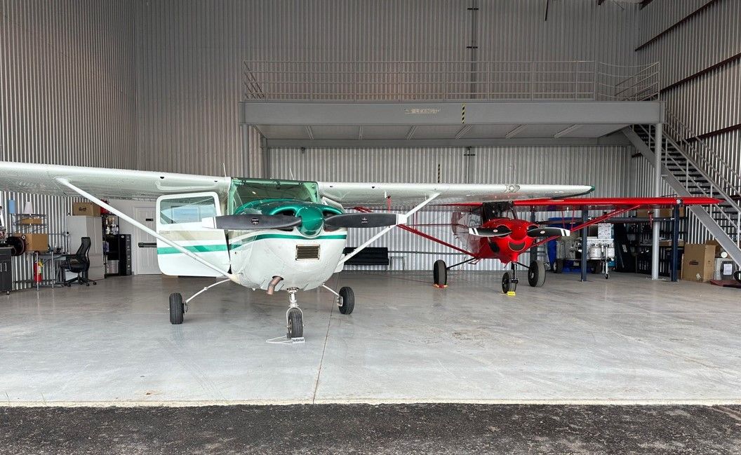 hangar popup image 3
