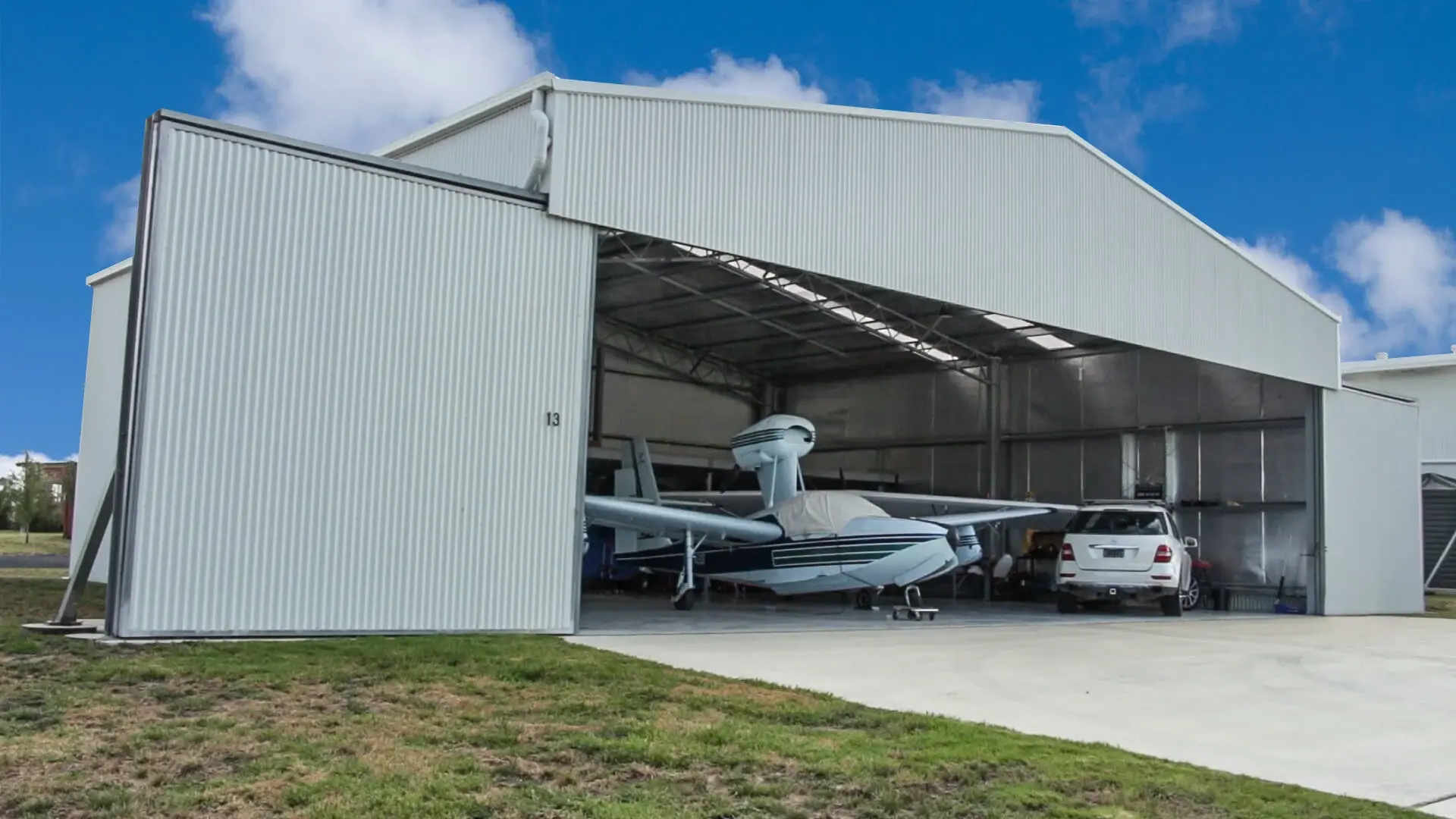 hangar popup image 4