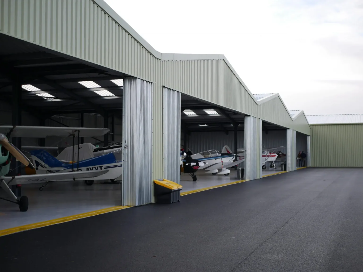 hangar popup image 3